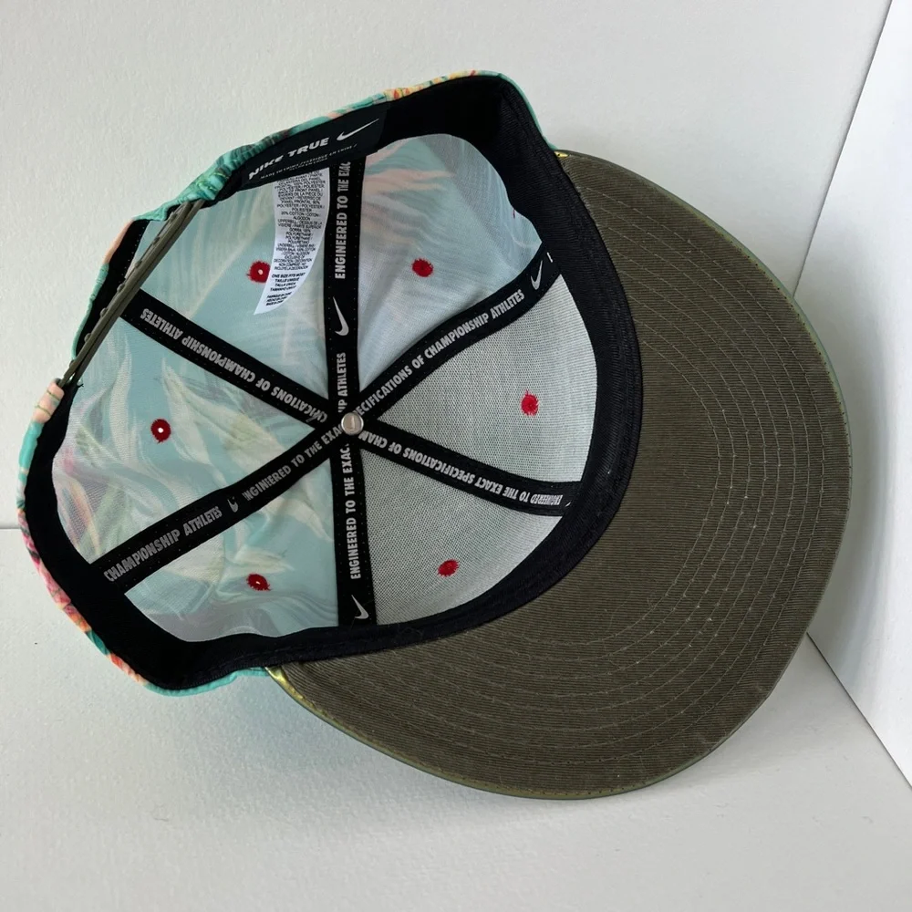 Nike Lebron SnapBack - Picture 7 of 7